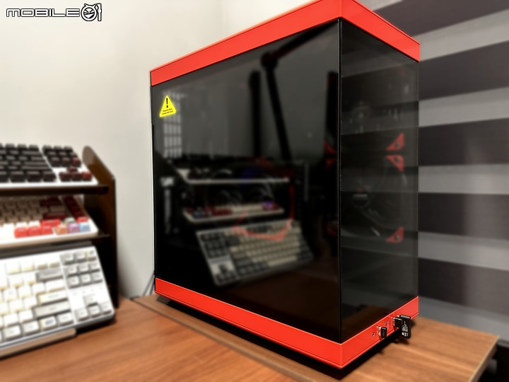電競魚缸?HYTE Y40全景機殼