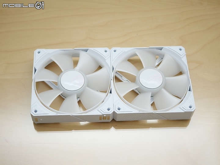 [開箱] 白色信仰 ROG 龍神 III RYUJIN III 240 一體水冷