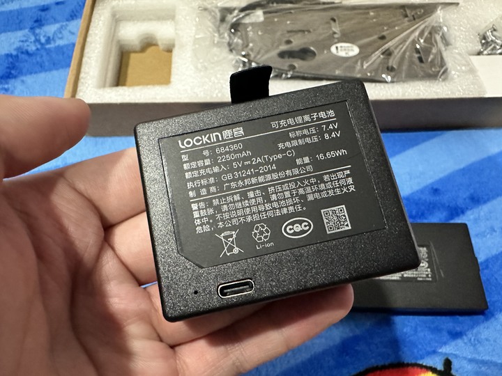 （開箱）目前功能最齊全鹿客電子鎖V5 MAX 簡單開箱