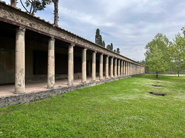 2023歐遊美術館40天 - 第8天 - 與古城龐貝 (Pompeii) 和美麗的拿坡里 (Napoli)地鐵站相遇！