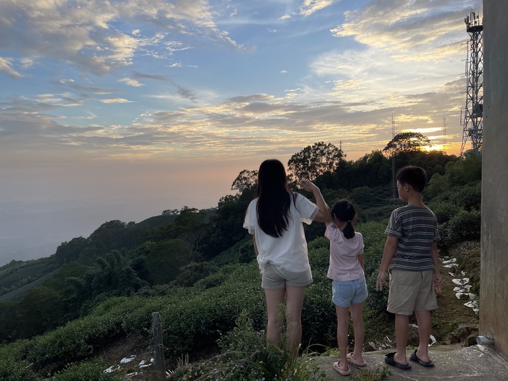 夏日露營，高海拔營區