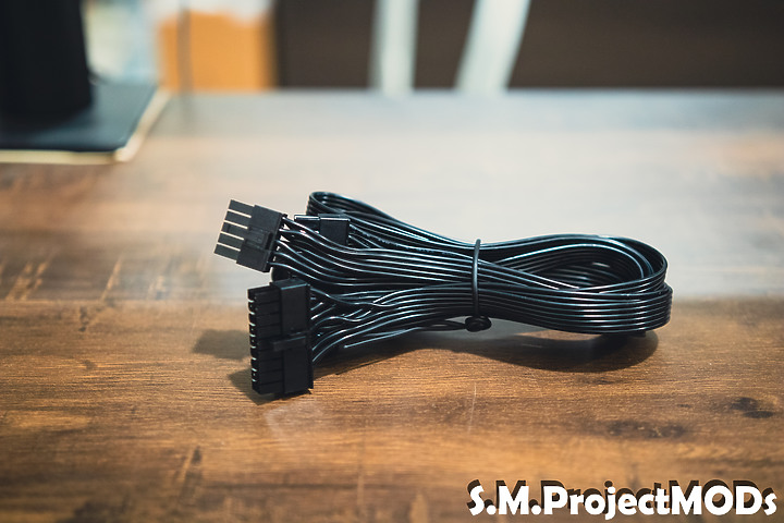 嘿！InWin 迎廣 P130II 這款性能怪獸具備兩組PCI-E 5.0輸出。是一款十年保固的白金級電源