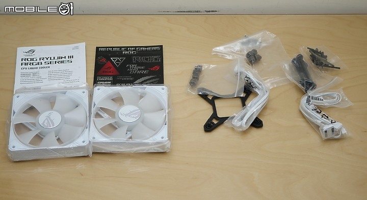 [開箱] 白色信仰 ROG 龍神 III RYUJIN III 240 一體水冷