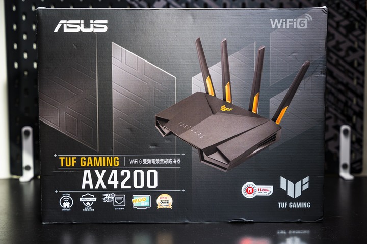 【開箱】擁抱極速2.5GbE!華碩 ASUS TUF Gaming AX4200 電競無線路由器!