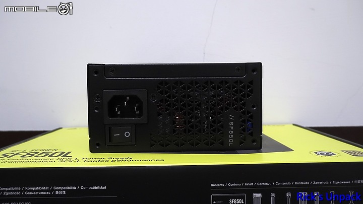 點我看大圖 【開箱】朦朧美、散熱佳直立小機殼 | CORSAIR 2000D RGB AIRFLOW + CORSAIR SF850L開箱