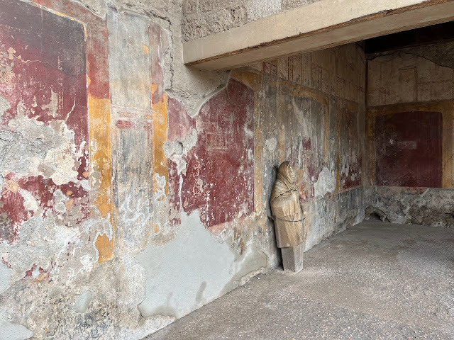 2023歐遊美術館40天 - 第8天 - 與古城龐貝 (Pompeii) 和美麗的拿坡里 (Napoli)地鐵站相遇!