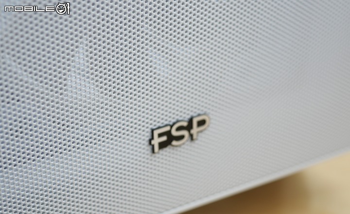 [開箱] 外型散熱兼顧 FSP全漢 CST360(W) 白