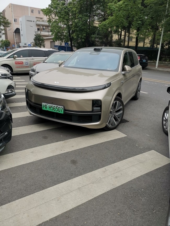 理想汽車單月賣破3萬輛