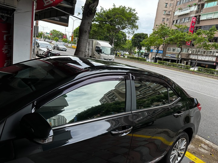 Uplus吸血鬼之盾隔熱紙心得分享