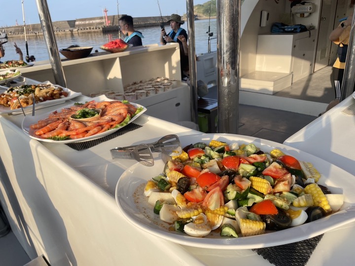 輕鬆又好玩的孝親小旅行,帶長輩來基隆鎖管季釣魚吃美食!
