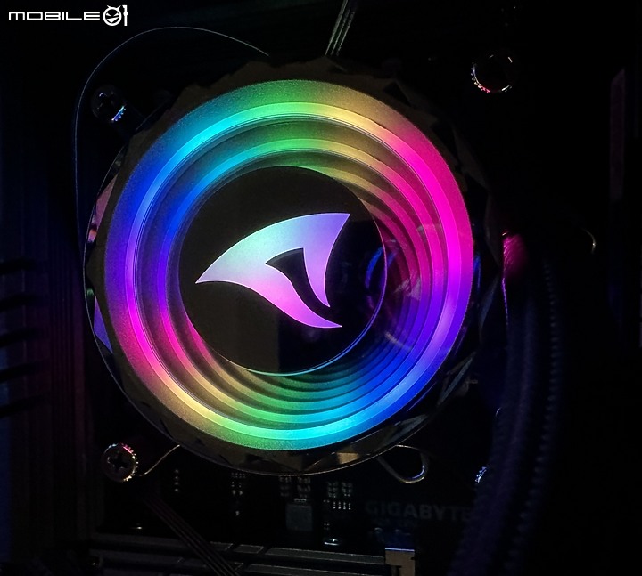 點我看大圖 旋剛 Sharkoon 緊湊型一體 AIO 水冷 S90 RGB 開箱