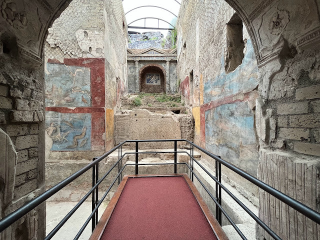 2023歐遊美術館40天 - 第8天 - 與古城龐貝 (Pompeii) 和美麗的拿坡里 (Napoli)地鐵站相遇!