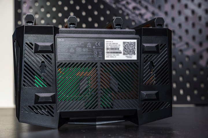 【開箱】擁抱極速2.5GbE!華碩 ASUS TUF Gaming AX4200 電競無線路由器!