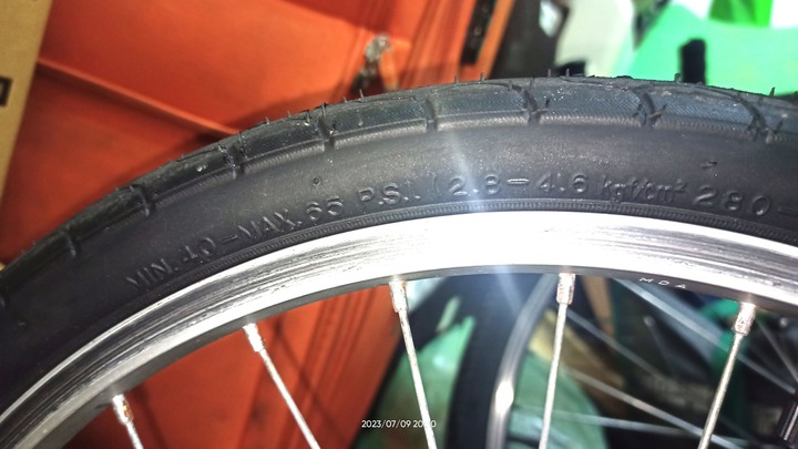 (已解決)單車的胎壓計不準??急~~在線等!!!