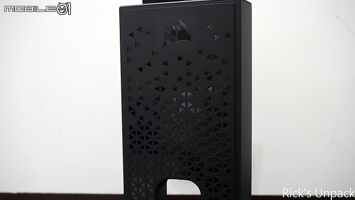 點我看大圖 【開箱】OLED電競螢幕初體驗 | CORSAIR XENEON 27QHD240 OLED
