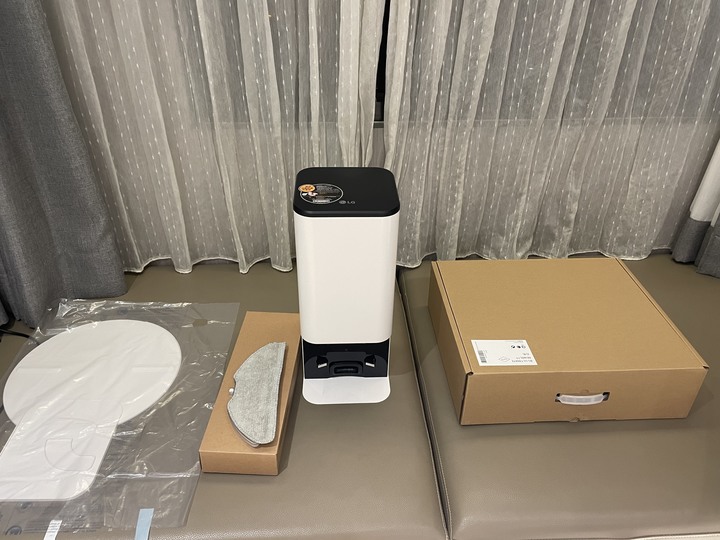 【體驗文】LG雙變頻除濕機 x R5T 濕拖清潔機器人-廢物媽媽必購懶人神器