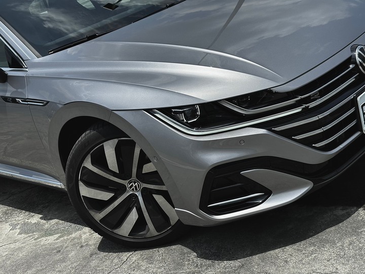 點我看大圖 誰說外在跟內在無法兼得? Arteon FsatBack 330開箱