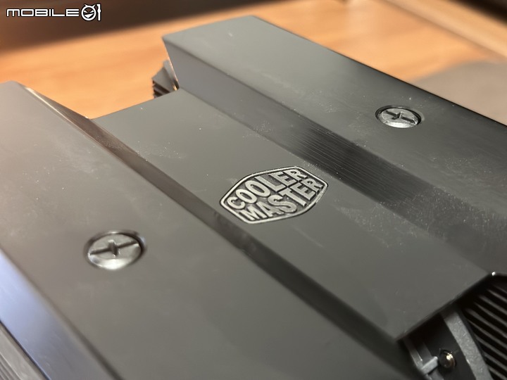 新旗艦塔散!酷碼 MasterAir MA824 Stealth