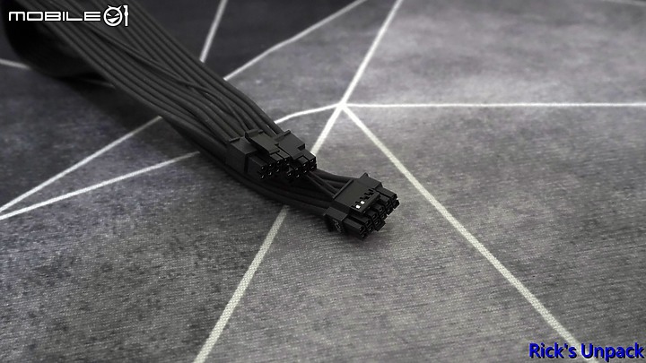 點我看大圖 【開箱】朦朧美、散熱佳直立小機殼 | CORSAIR 2000D RGB AIRFLOW + CORSAIR SF850L開箱