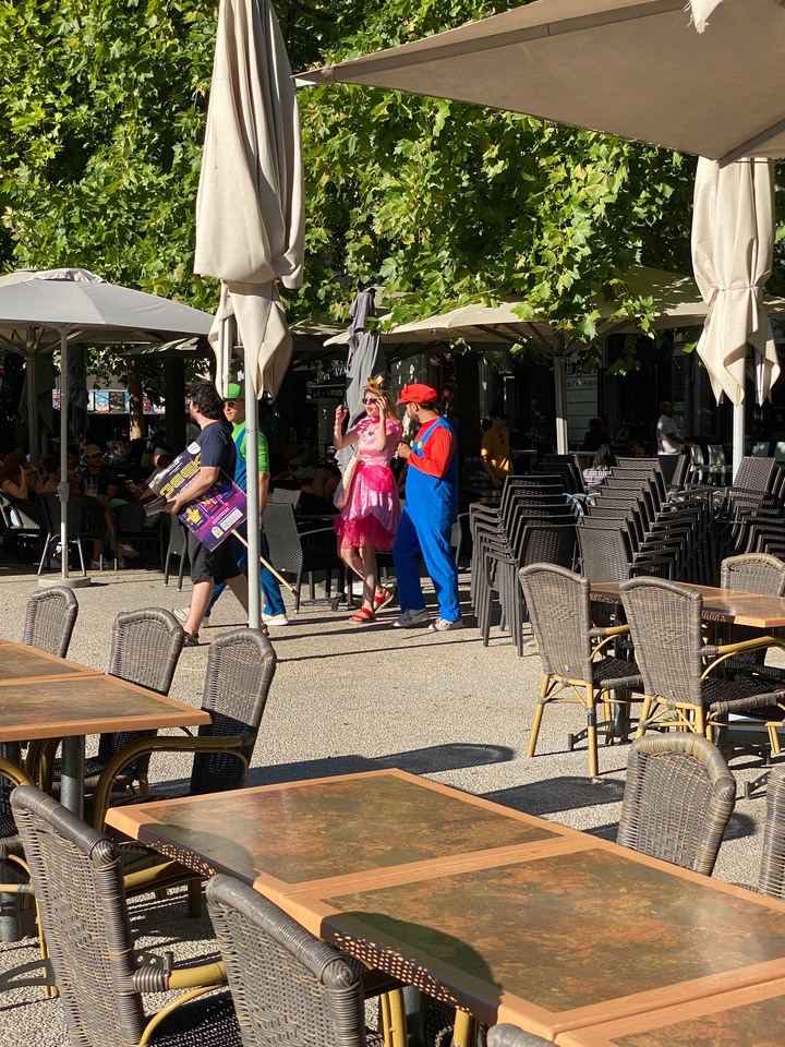 【小手牽大手。親子玩南法】搭Ouigo 去亞維儂看藝術節 Festival d’Avignon