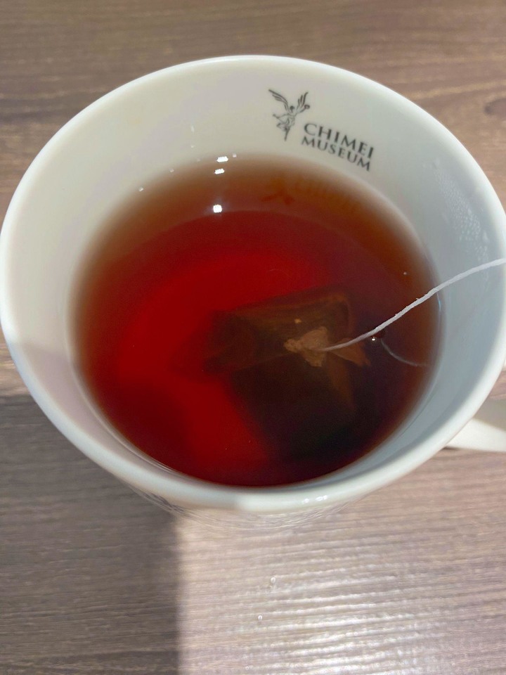陪女友減脂的神隊友們: 波奇走走減脂餐 + 上島咖啡 +耘初黑豆水