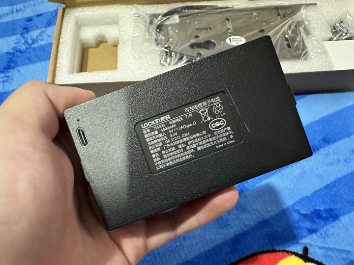 （開箱）目前功能最齊全鹿客電子鎖V5 MAX 簡單開箱