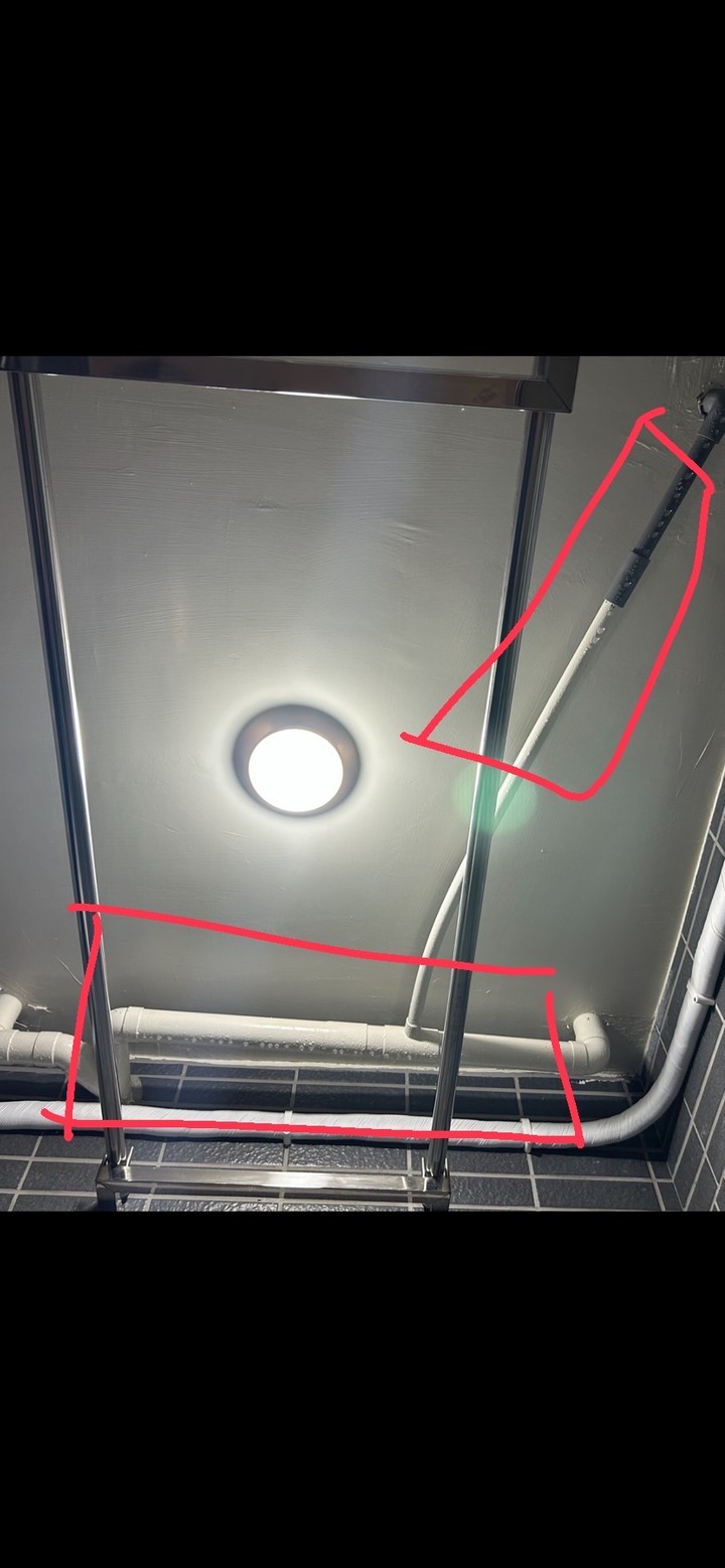 冷氣排水管疑問