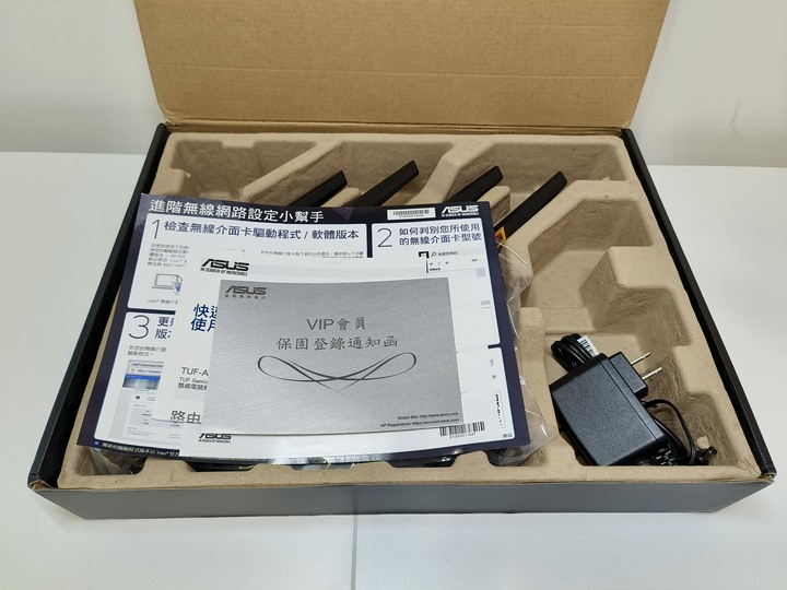 設定很簡單，訊號超穩定，TUF Gaming AX4200 雙頻無線電競路由器開箱試用