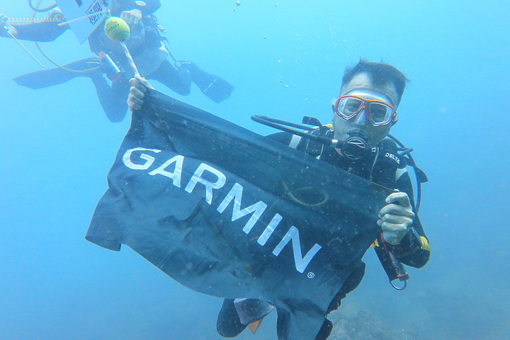 點我看大圖 (映像分享) 潛進海下15米逛Garmin潛水錶店in基隆長潭里漁港潮間帶 feat. Garmin Descent極限快閃店