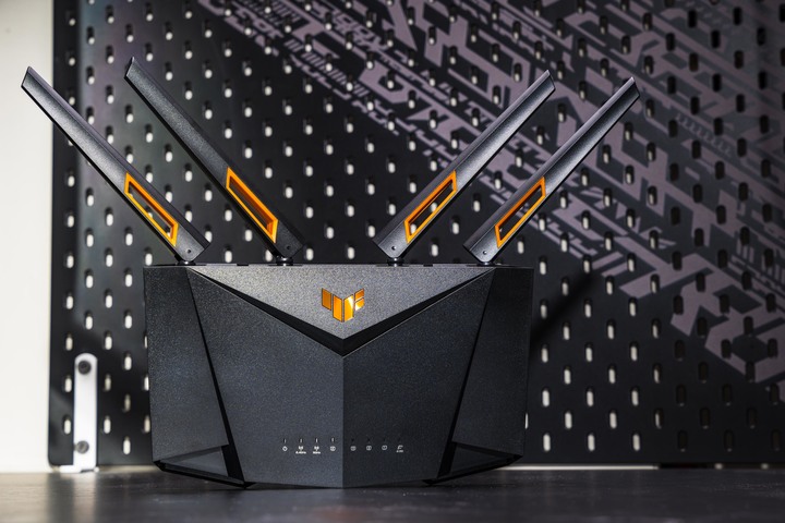 【開箱】擁抱極速2.5GbE!華碩 ASUS TUF Gaming AX4200 電競無線路由器!
