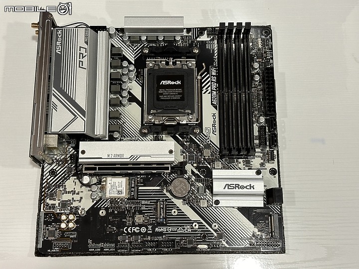 用料規格中上具備可擴充性的 A620M Pro RS + 65W R7 7700 開箱