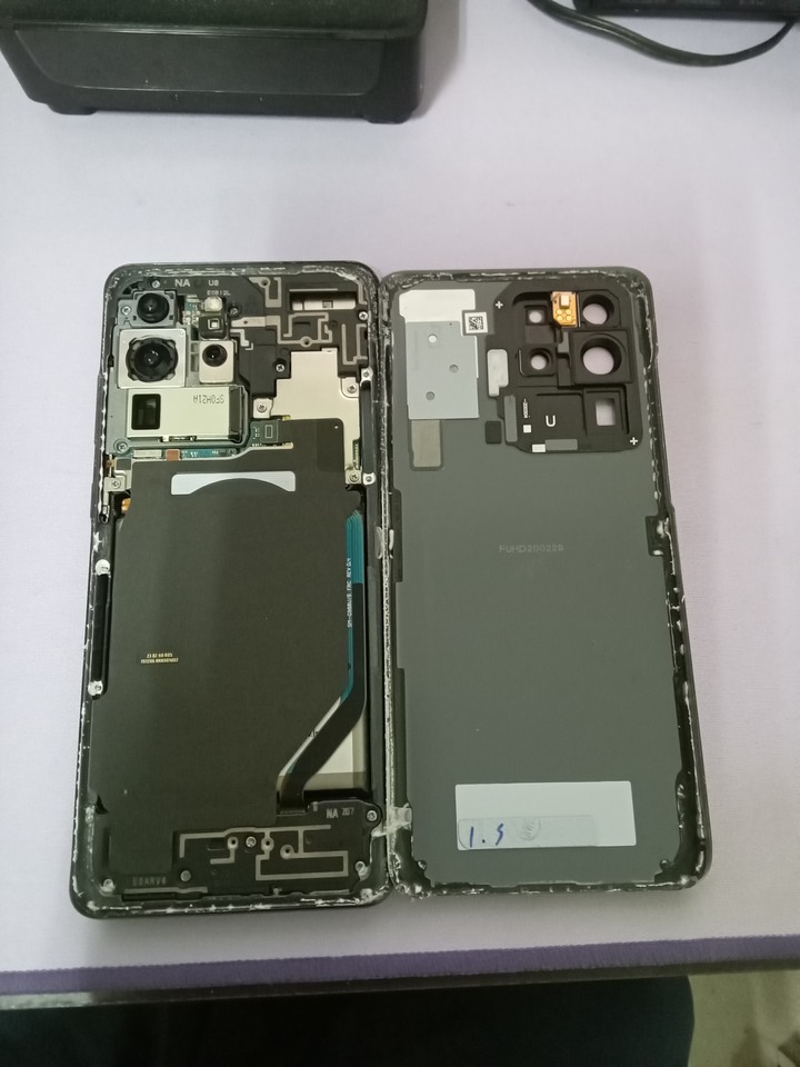 S20ultra脫膠白屏 使用3年2個月陣亡了