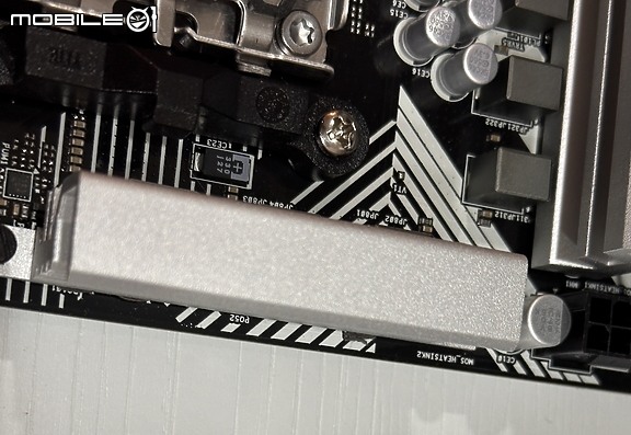 用料規格中上具備可擴充性的 A620M Pro RS + 65W R7 7700 開箱