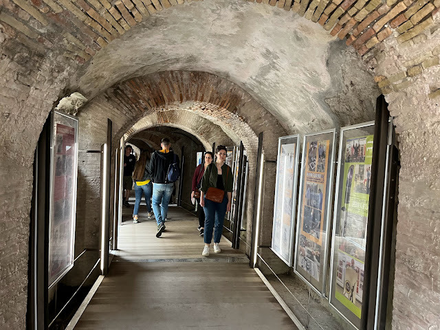 2023歐遊美術館40天 - 第8天 - 與古城龐貝 (Pompeii) 和美麗的拿坡里 (Napoli)地鐵站相遇!