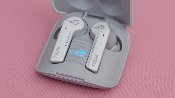 低延遲、高顏值~ ROG CETRA TRUE WIRELESS 無線電競耳機