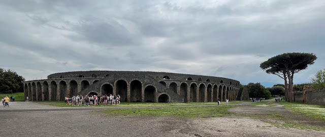 2023歐遊美術館40天 - 第8天 - 與古城龐貝 (Pompeii) 和美麗的拿坡里 (Napoli)地鐵站相遇!