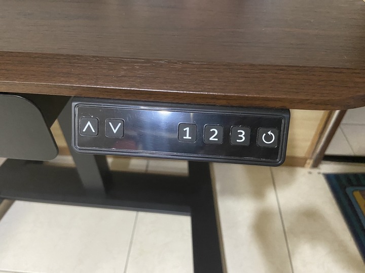 點我看大圖 居家辦公桌分享-電動升降桌