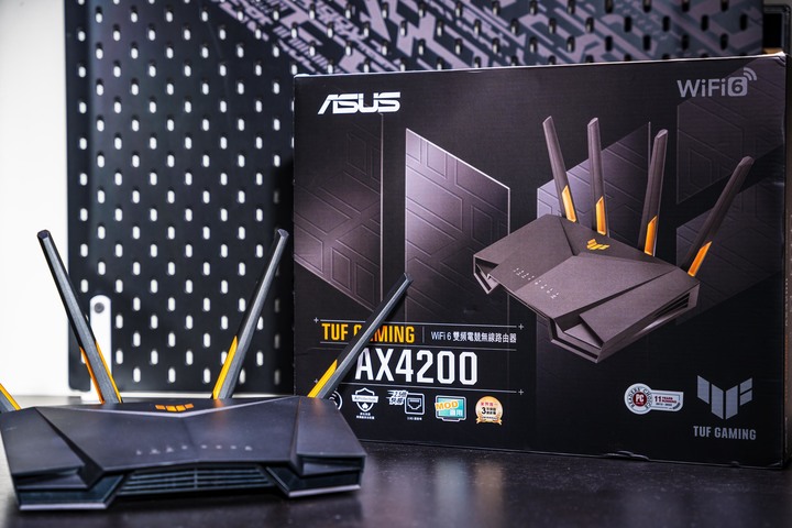 【開箱】擁抱極速2.5GbE!華碩 ASUS TUF Gaming AX4200 電競無線路由器!