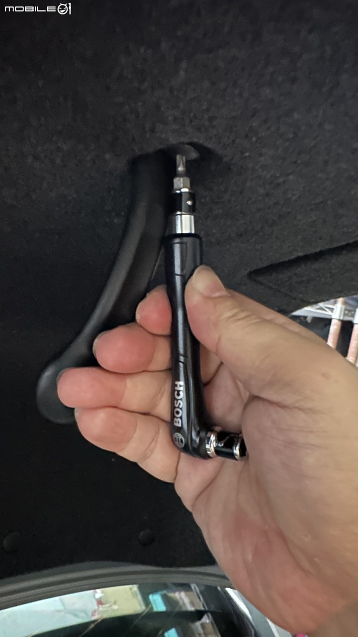 Superb 二代後尾箱門六角鎖鎖塊更換DIY