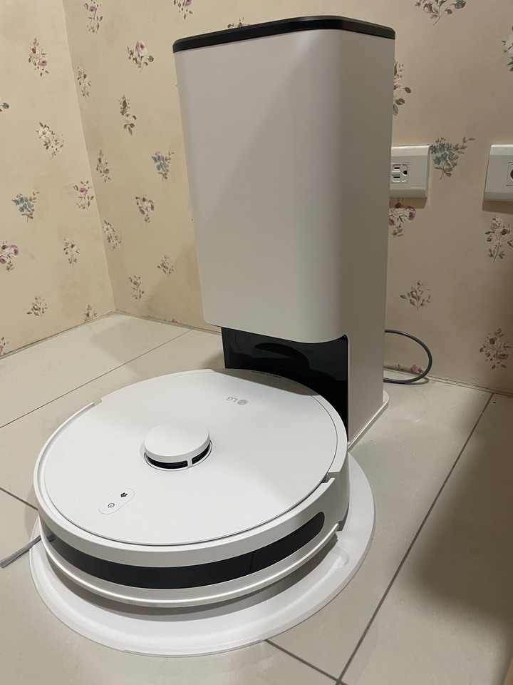 【體驗文】LG雙變頻除濕機 x R5T 濕拖清潔機器人-廢物媽媽必購懶人神器
