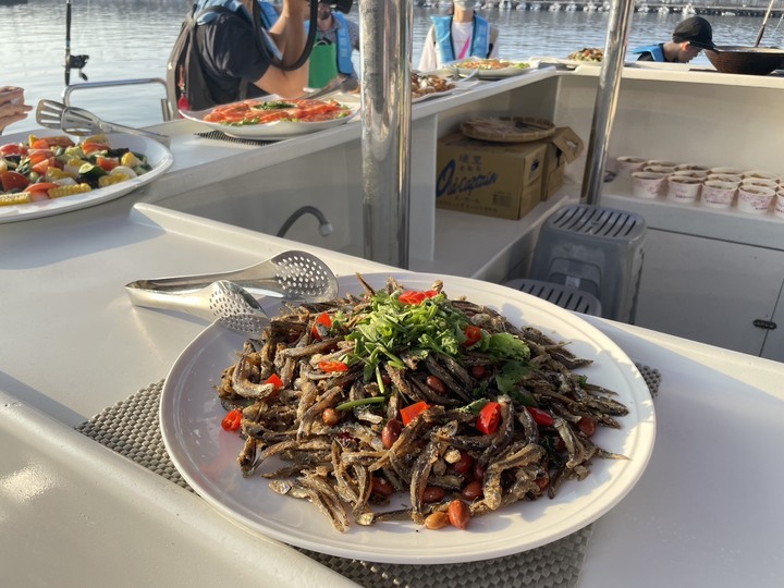 輕鬆又好玩的孝親小旅行,帶長輩來基隆鎖管季釣魚吃美食!