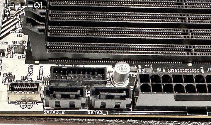 用料規格中上具備可擴充性的 A620M Pro RS + 65W R7 7700 開箱