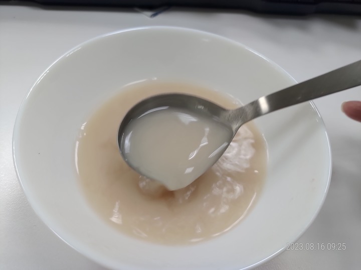 實驗失敗的早餐 (蓮藕粉+calbee麥片)