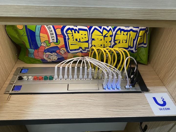 DIY家用結構化佈線第一步！機櫃水晶頭改跳線面板！