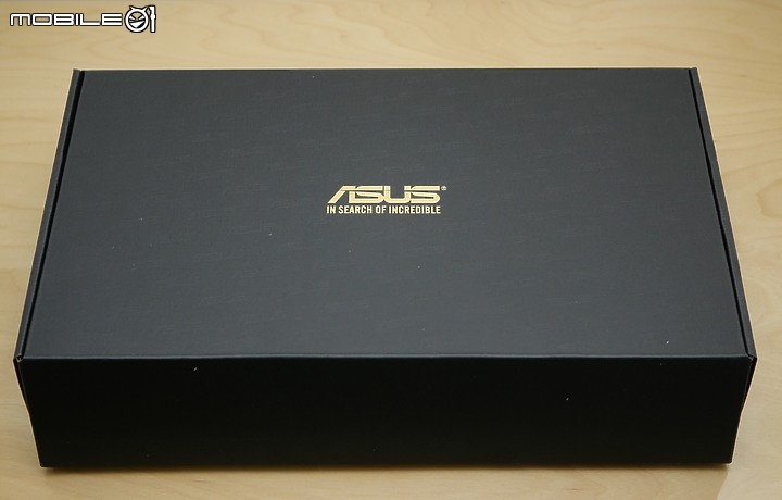點我看大圖 黑金風正常體積 ASUS ProArt RTX™ 4070 Ti OC 開箱