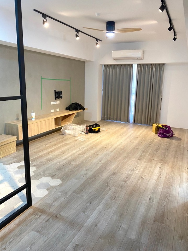 【幫開箱】桃園27坪美式工業風裝潢，灰泥、花磚、穀倉門