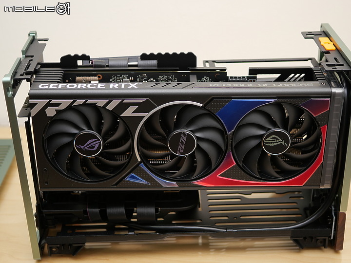 胡桃木金屬風 Fractal Design Terra 翡翠綠 ITX 開箱