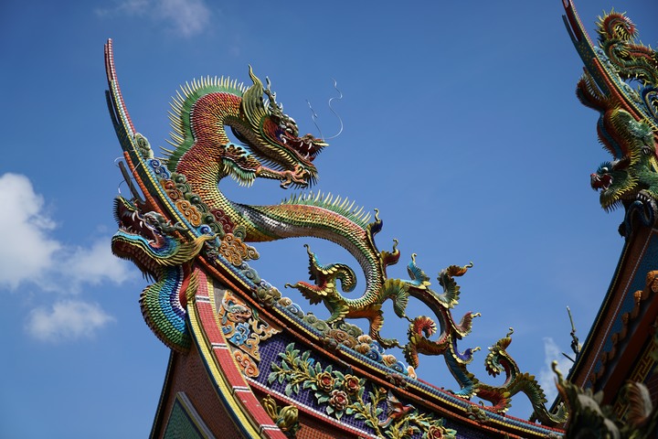 選購 sony a6700 或是 a7iv