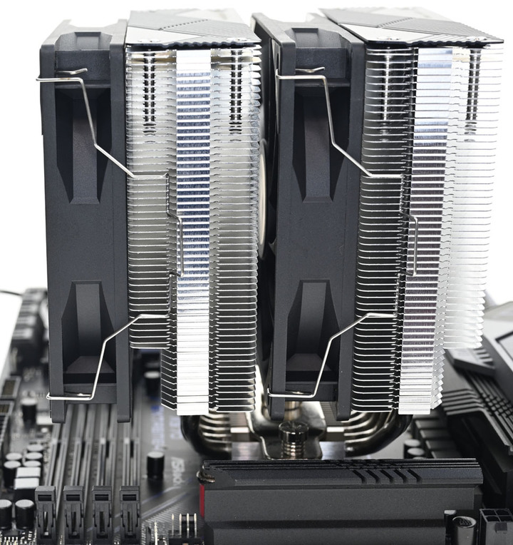 點我看大圖 Thermalright索摩樂Phantom Spirit 120 PS120散熱器簡介及測試