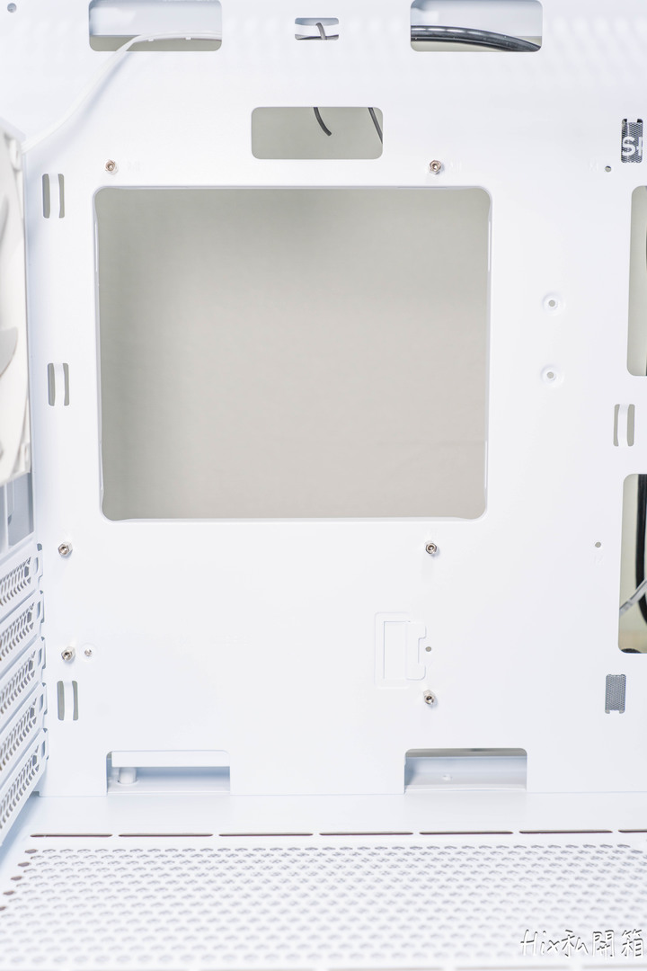 [開箱] 來自全漢的MATX機殼 CST360 WHITE